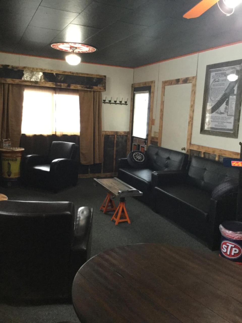 Black Bear Motel Davenport Bagian luar foto
