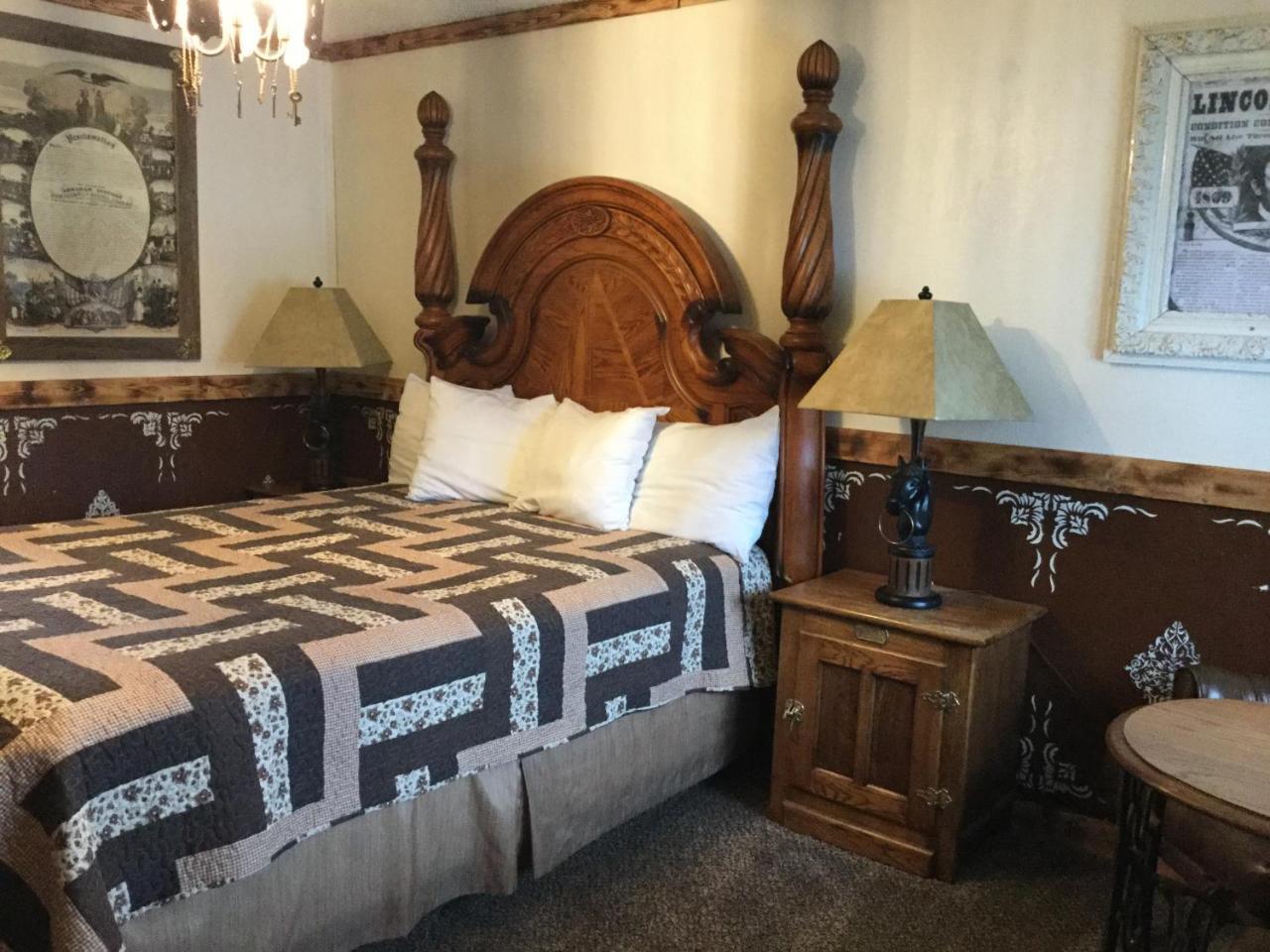 Black Bear Motel Davenport Bagian luar foto