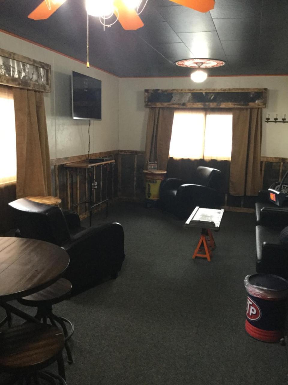 Black Bear Motel Davenport Bagian luar foto