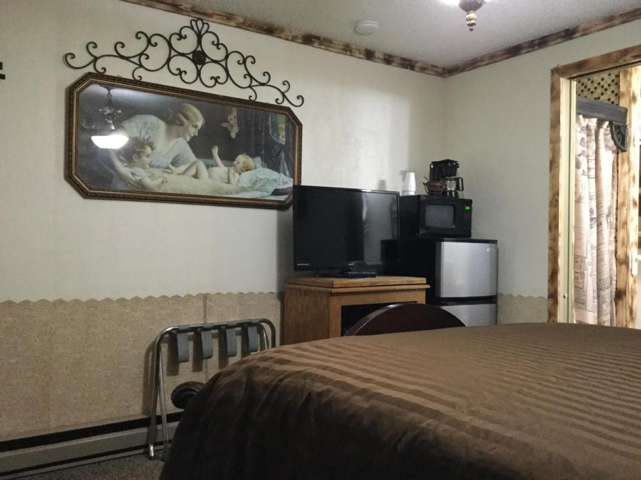 Black Bear Motel Davenport Bagian luar foto