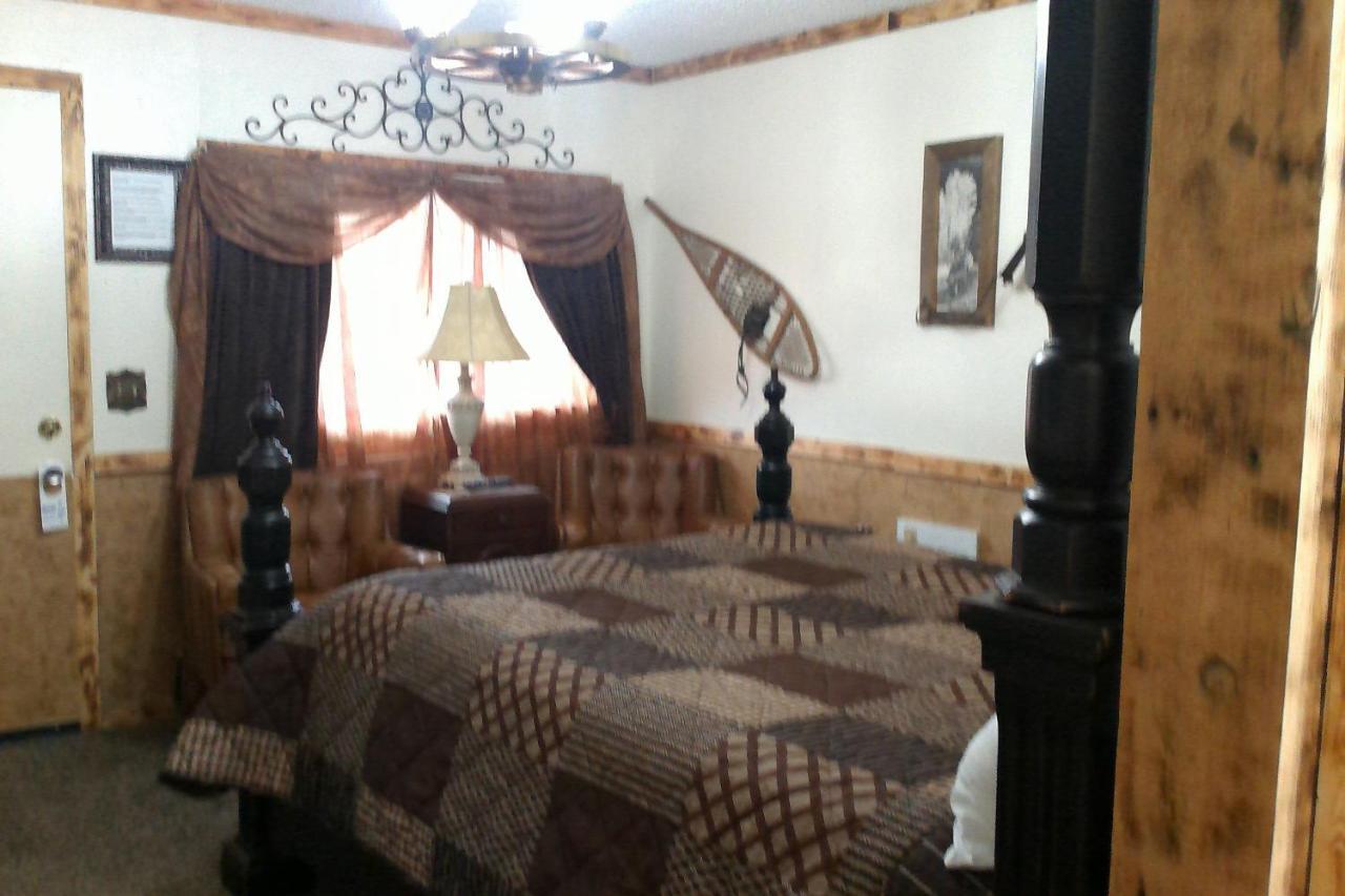 Black Bear Motel Davenport Bagian luar foto