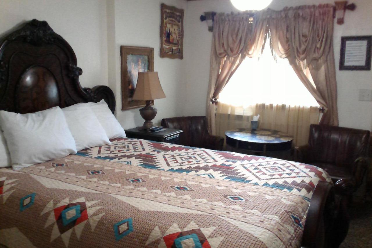 Black Bear Motel Davenport Bagian luar foto